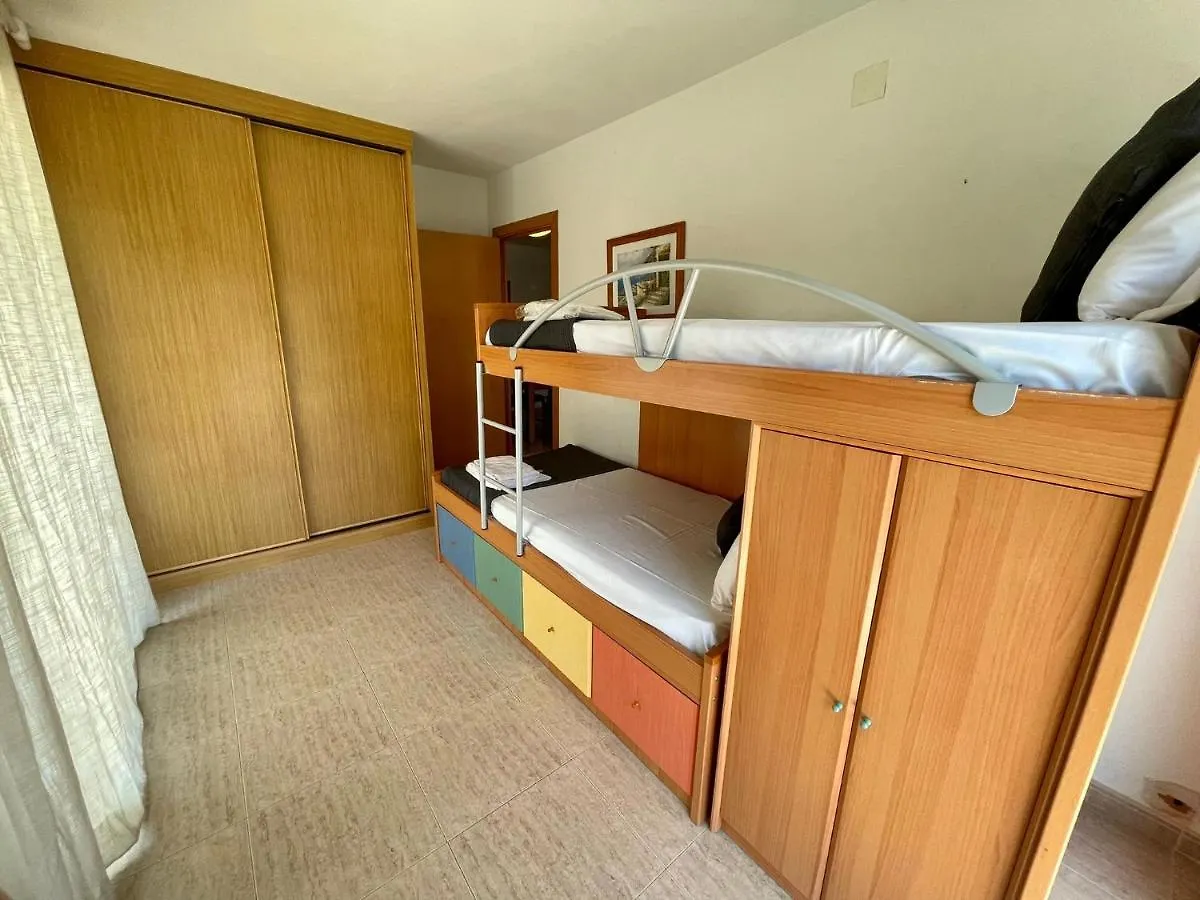 For A Stay Larimar سالو